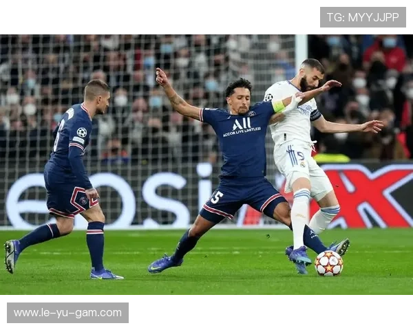 欧冠决赛激战正酣，最终冠军悬念迭起，足坛巅峰对决一触即发！