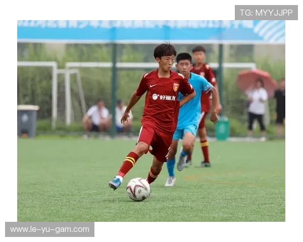 足球青训新模式:梯队培养助力青年球员全面成长 足球青训新模式:梯队培养助力青年球员全面成长